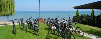 Katherine OpieSmith  Cycling on the  tour with redspokes